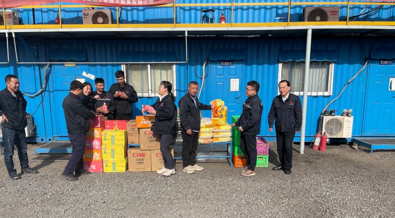 施工現(xiàn)場(chǎng)調(diào)研、慰問(wèn)